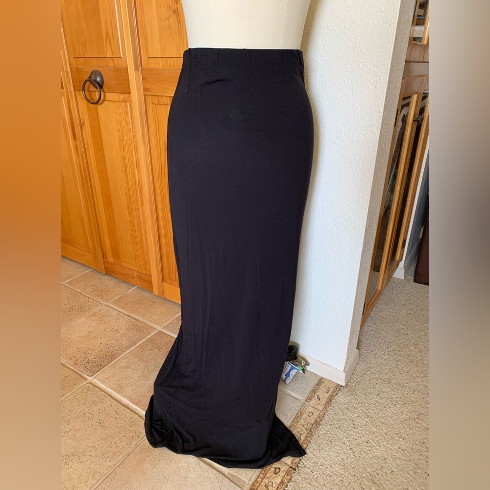 Closet clean out sale! Casual/semi professional maxi skirt in good condition